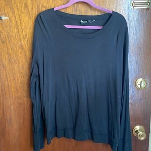 Mono B long sleeve top with cut out in back with a twist knot in back med